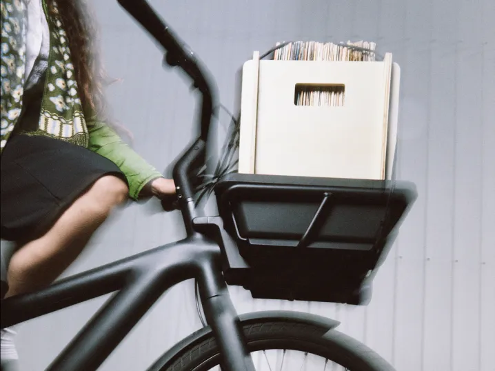 vanmoof s3 フロントキャリア付き【(50)DUPPIES】 VanMoof electric bike accessories | VanMoof